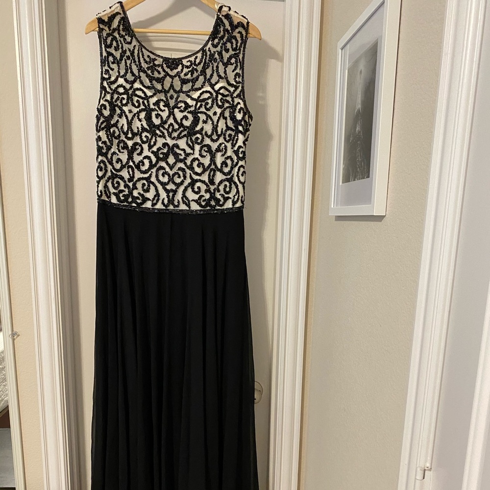 JKara Beaded Formal Gown